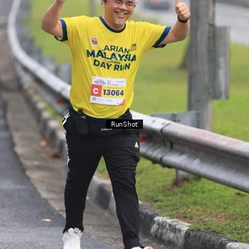 Runner Photo 7023738