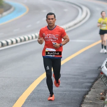 Runner Photo 7023747