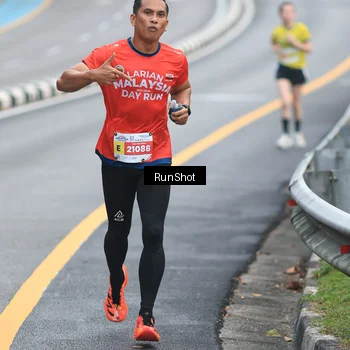Runner Photo 7023795