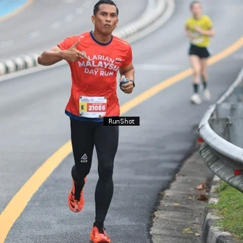 Runner Photo 7023811