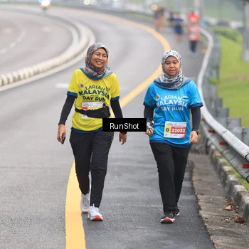 Runner Photo 7023893