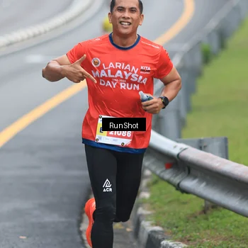 Runner Photo 7023899