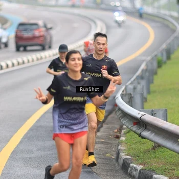 Runner Photo 7023944