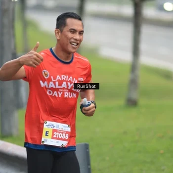 Runner Photo 7023951