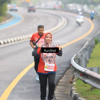 Runner Photo 7023998