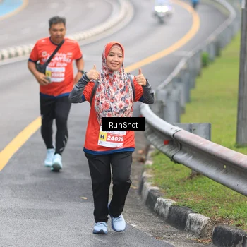 Runner Photo 7024001