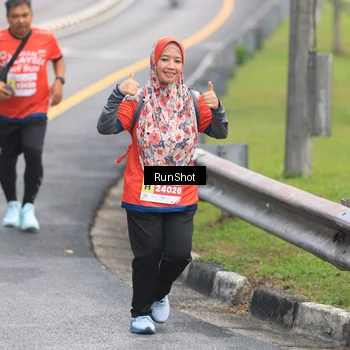 Runner Photo 7024006