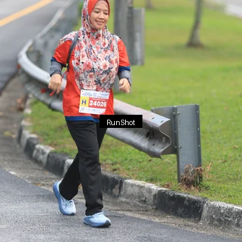 Runner Photo 7024010