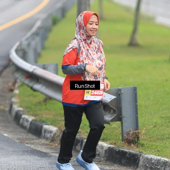 Runner Photo 7024011
