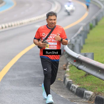 Runner Photo 7024015