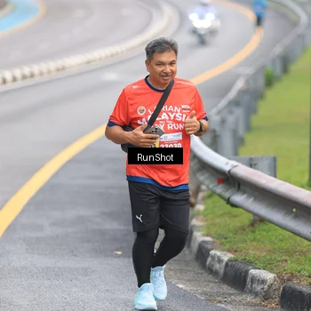 Runner Photo 7024021