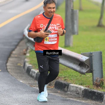 Runner Photo 7024024