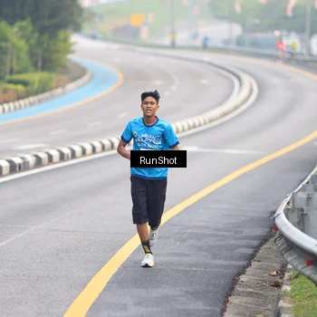 Runner Photo 7024033