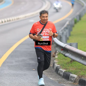 Runner Photo 7024034