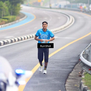 Runner Photo 7024035