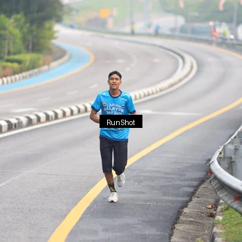 Runner Photo 7024036