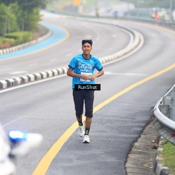 Runner Photo 7024037