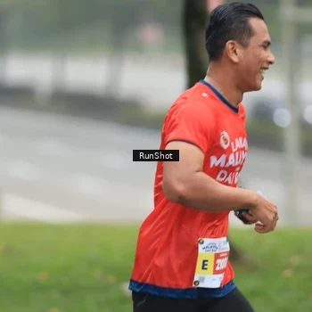 Runner Photo 7024040
