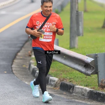 Runner Photo 7024041