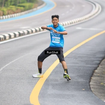 Runner Photo 7024044