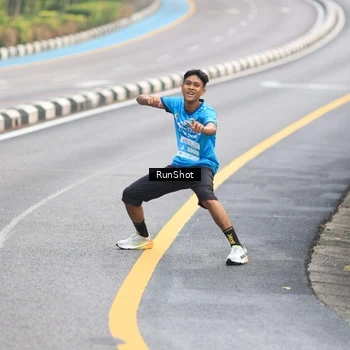 Runner Photo 7024048