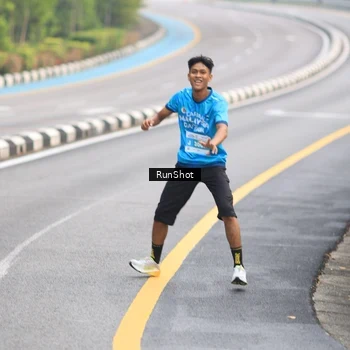 Runner Photo 7024053