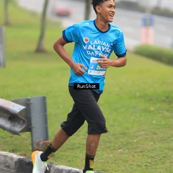 Runner Photo 7024076