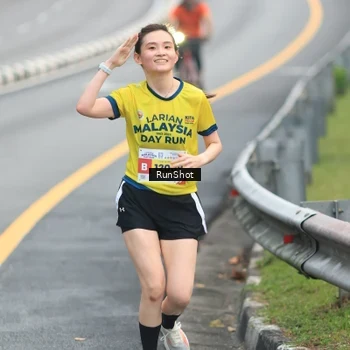 Runner Photo 7024086
