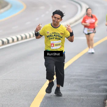 Runner Photo 7024101