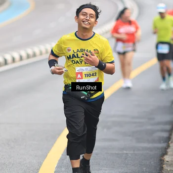 Runner Photo 7024113