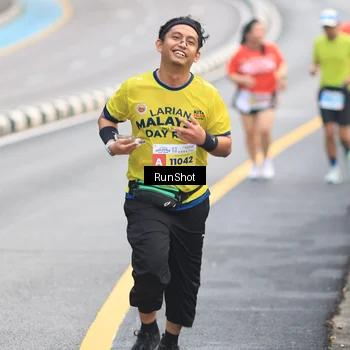 Runner Photo 7024115