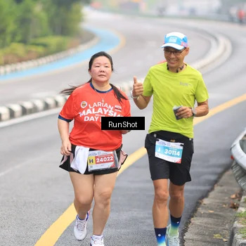 Runner Photo 7024117