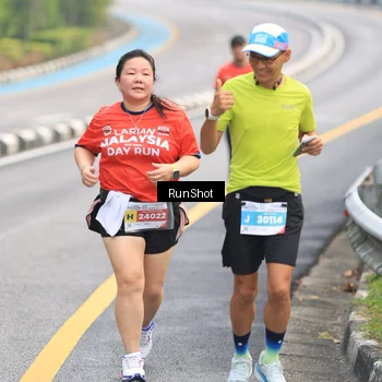 Runner Photo 7024119