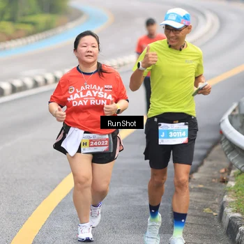 Runner Photo 7024125