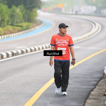 Runner Photo 7024148