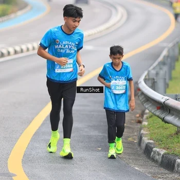 Runner Photo 7024173