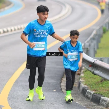 Runner Photo 7024178