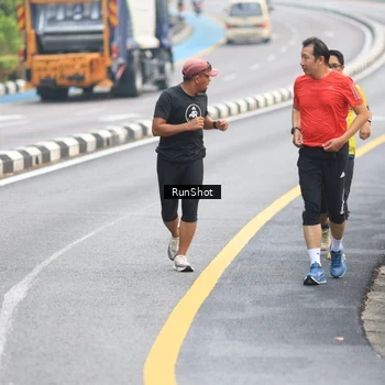 Runner Photo 7024196
