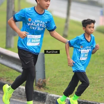 Runner Photo 7024199