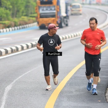 Runner Photo 7024206