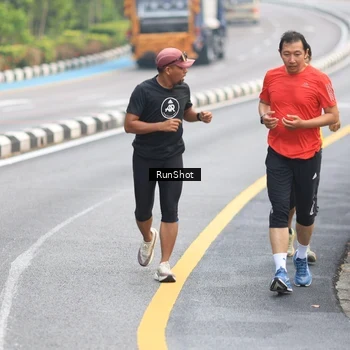 Runner Photo 7024208