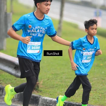 Runner Photo 7024219
