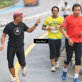 Runner Photo 7024223