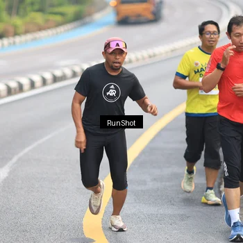 Runner Photo 7024230