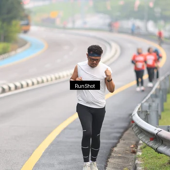 Runner Photo 7024280