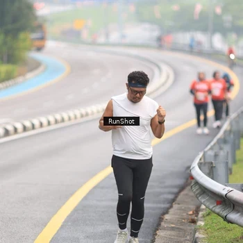 Runner Photo 7024287