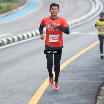 Runner Photo 7024310