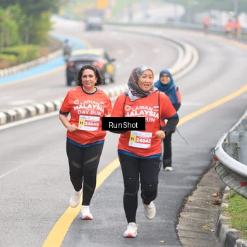 Runner Photo 7024330