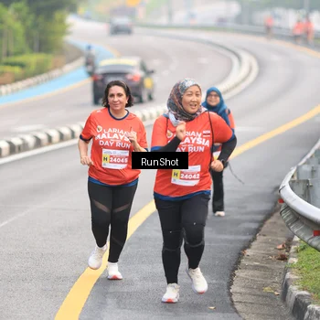 Runner Photo 7024331