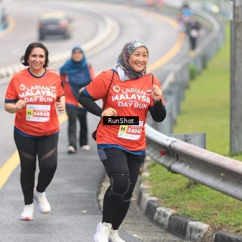 Runner Photo 7024341